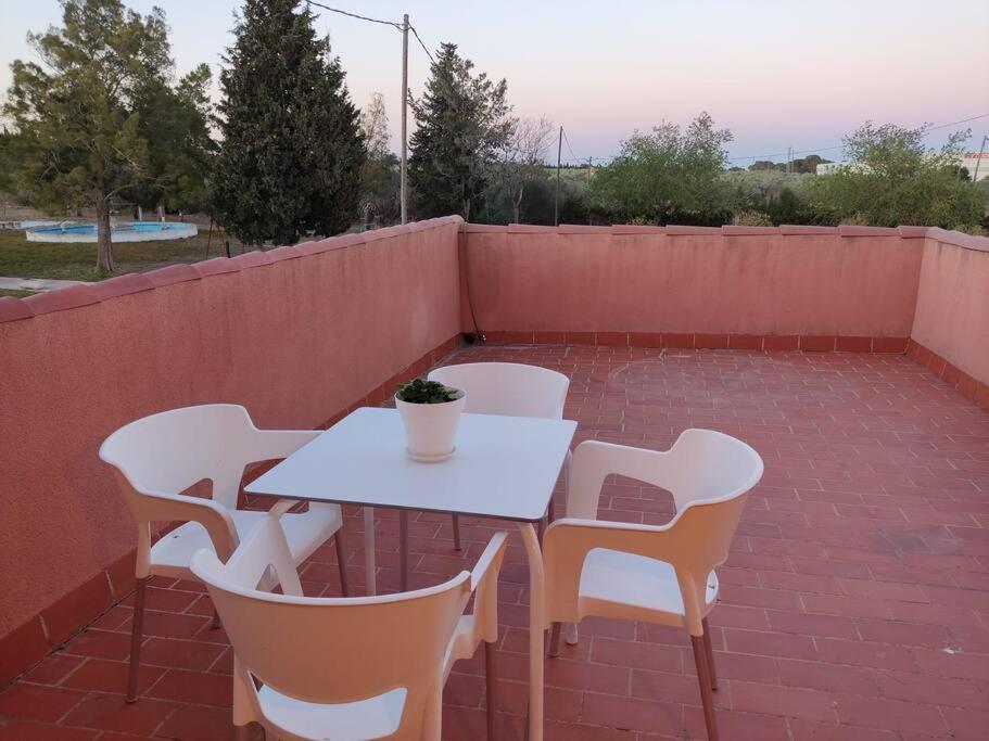 Casa Laurel Apartment Camarles Екстериор снимка